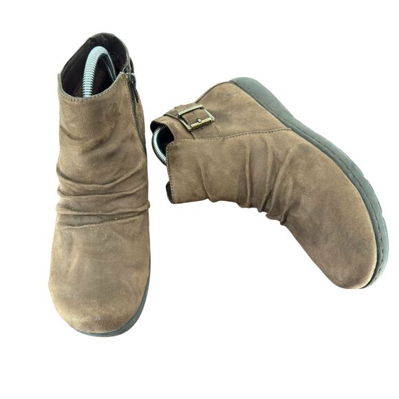 B.O.C Born Concepts Slouch Ankle Boots Size 9 Blanche Brown Buckle Zip Cozy GUC - Picture 4 of 15